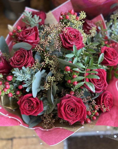 Sparkle Red Roses 