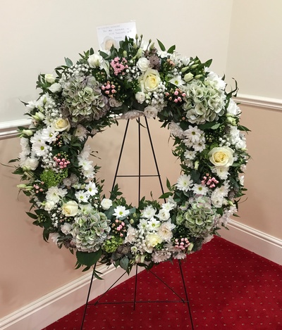 Luxury Wreath on Stand 