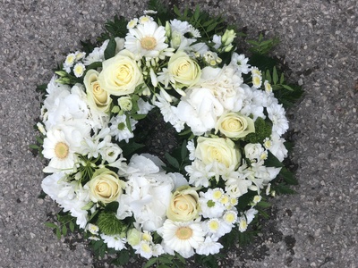 White and Natural Wreath